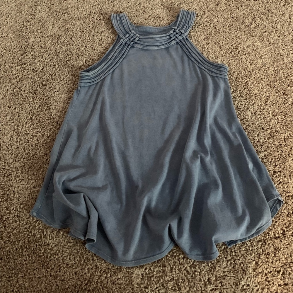 Blue tank Saturday and Sunday